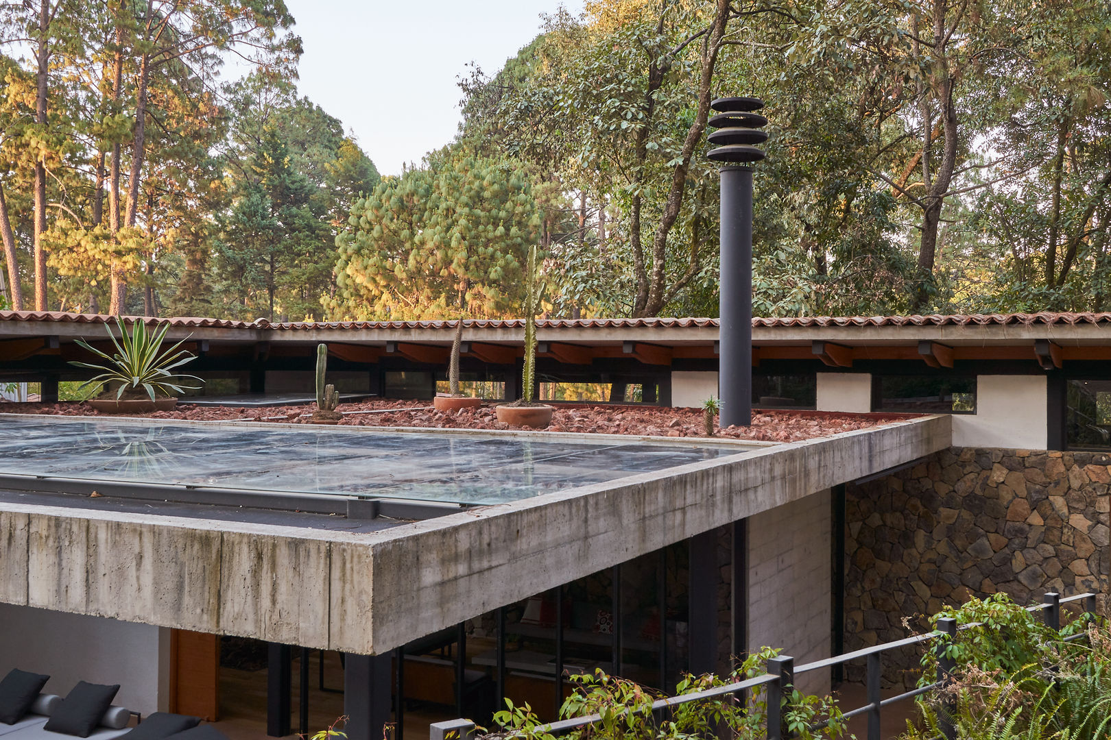 casa m, Saavedra Arquitectos Saavedra Arquitectos Halaman depan Beton