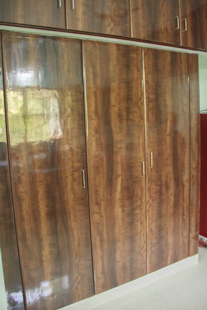 Bedroom Wardrobe Design, Ajith interiors Ajith interiors ห้องนอน แผ่นไม้อัด Plywood Wardrobes & closets