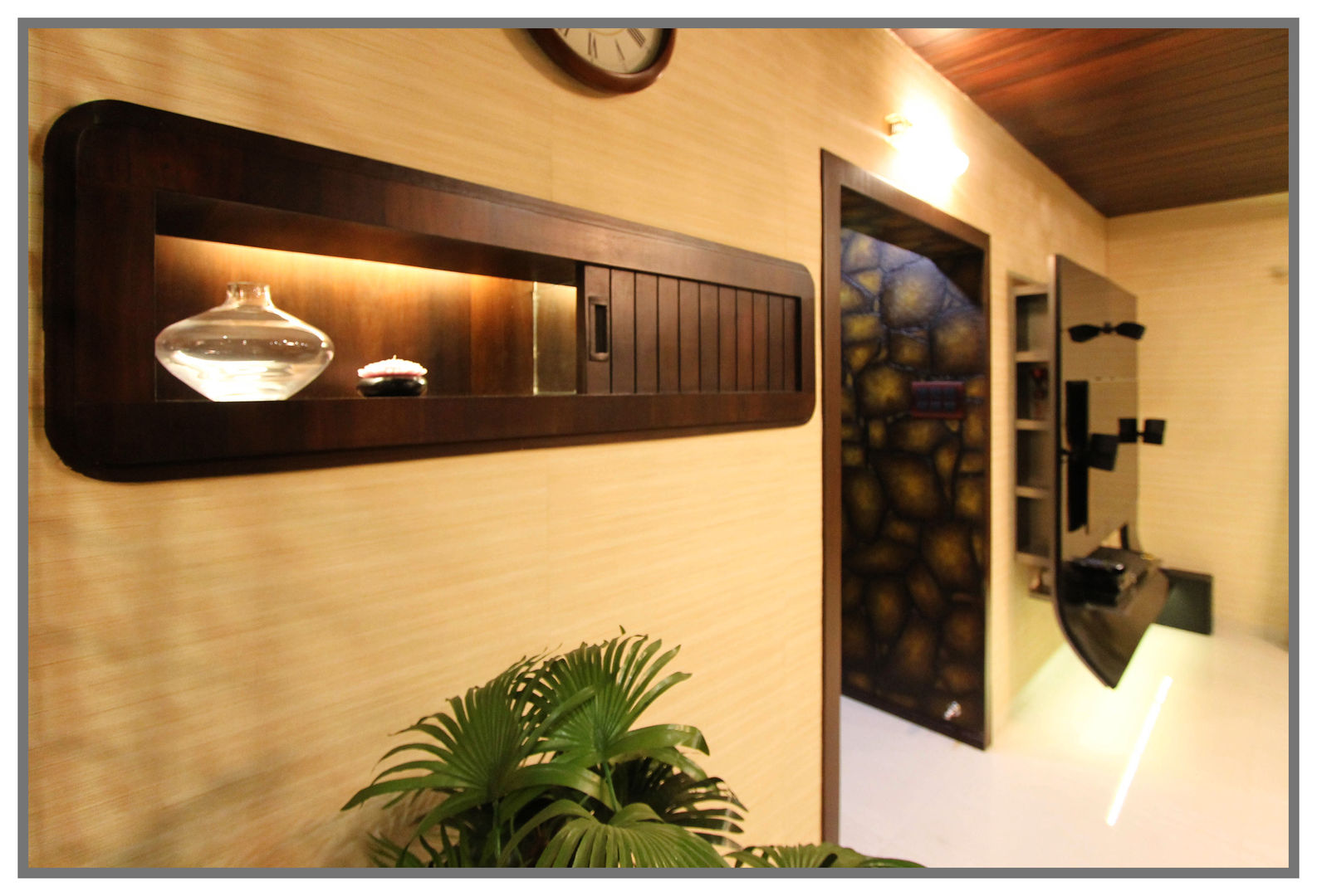 Elegant interior for 2 BHK Flat in Supreme Green Wood NIBM Pune, AARAYISHH AARAYISHH Salas de estilo moderno