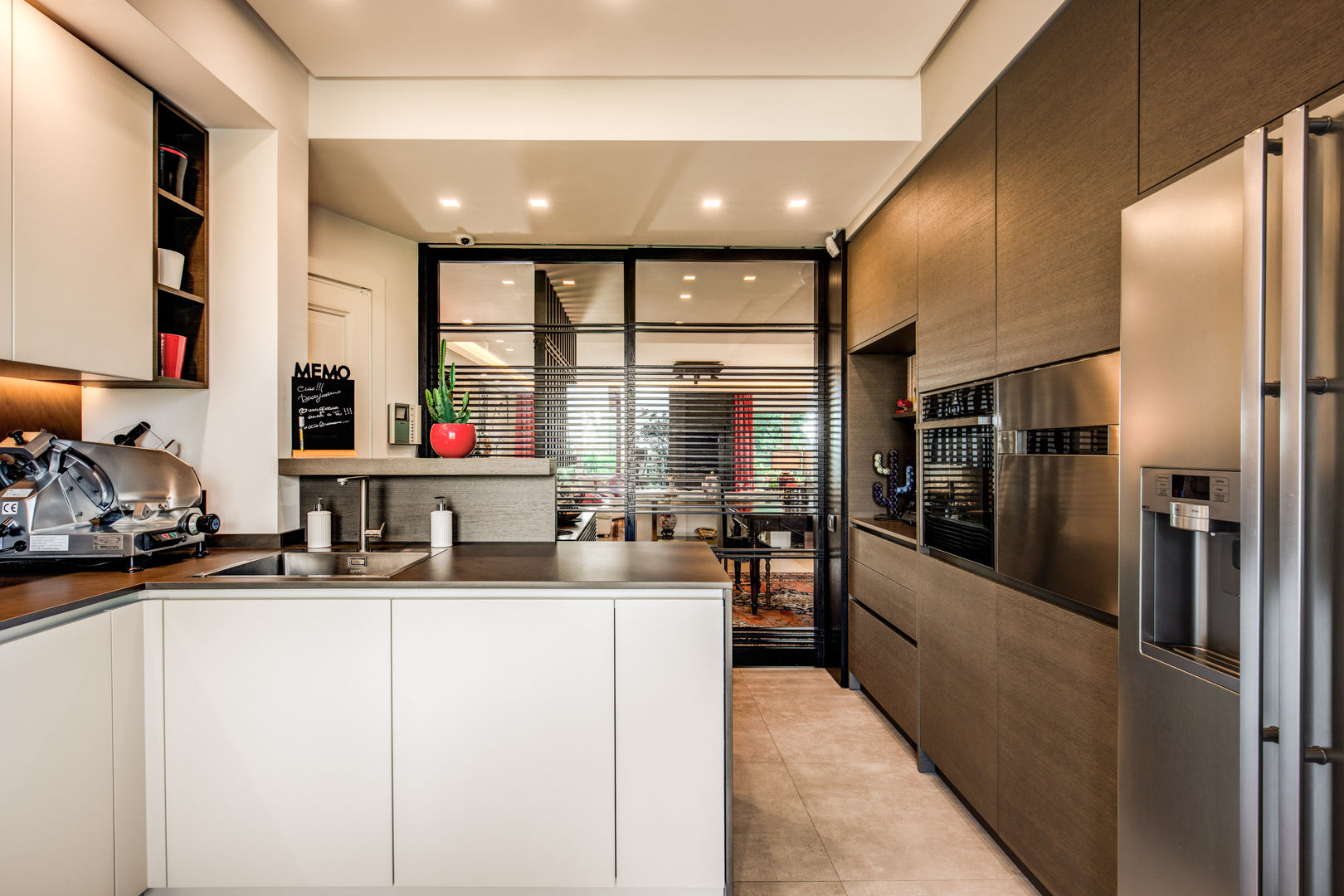 TRIONFALE, MOB ARCHITECTS MOB ARCHITECTS Asian style kitchen