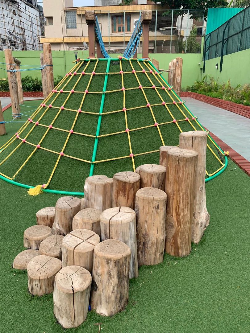 COMBINATION OF LANDSCAPE AND PLAYSCAPE, Monoceros Interarch Solutions Monoceros Interarch Solutions Front yard Bamboo Green