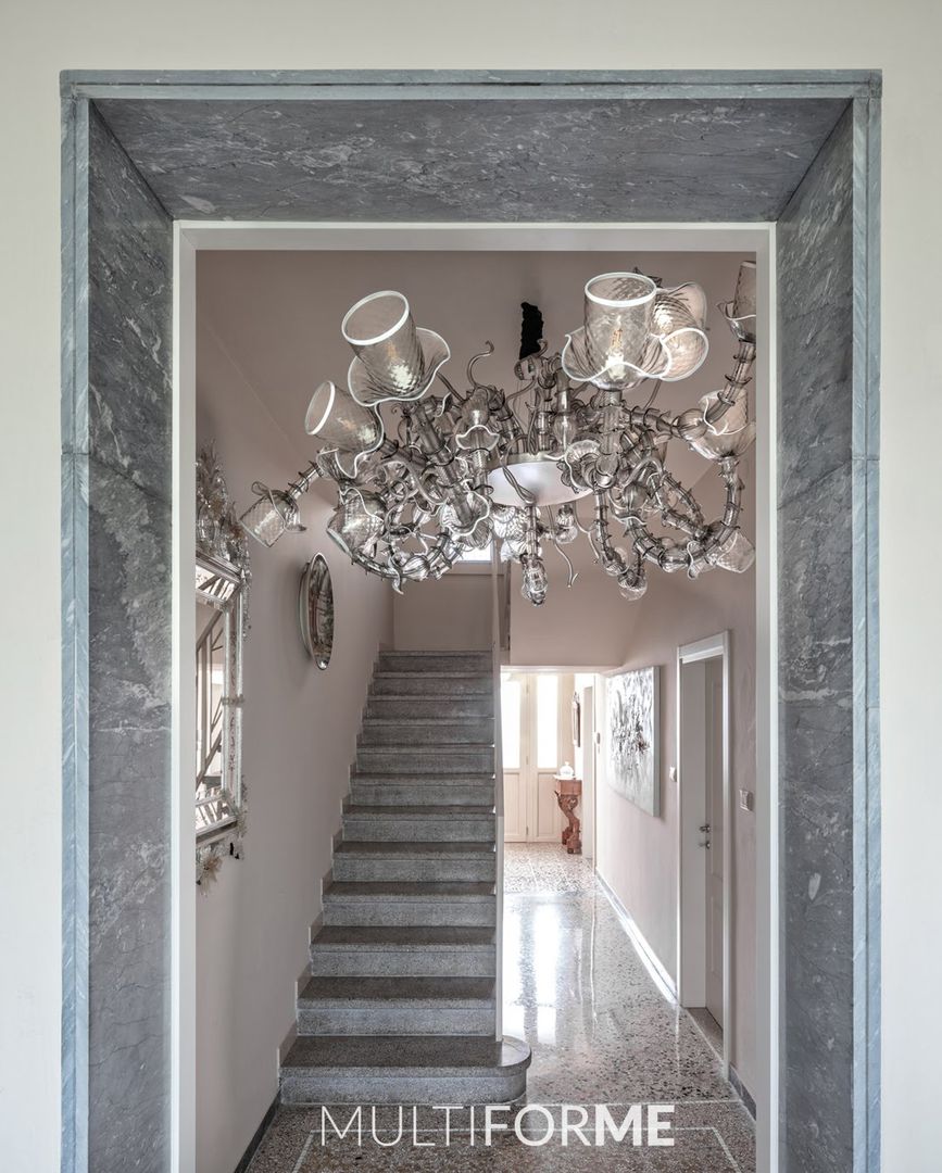 Temptation chandelier - Villa in Franciacorta MULTIFORME® lighting Merdivenler