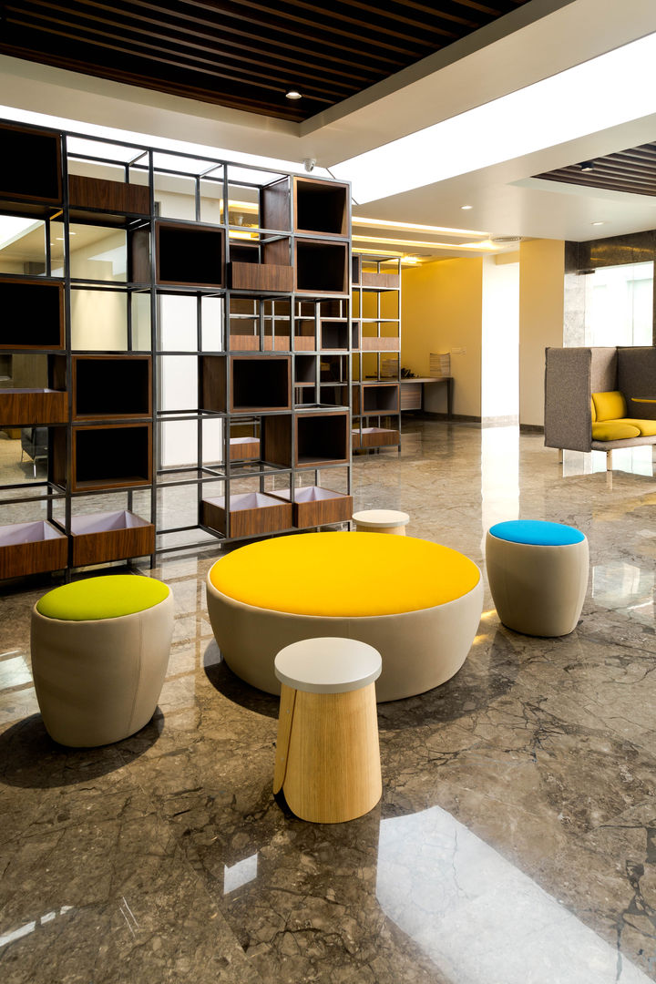 Modern Office Design- bespoke luxury, Tanish Dzignz Tanish Dzignz Espaces commerciaux Bureaux