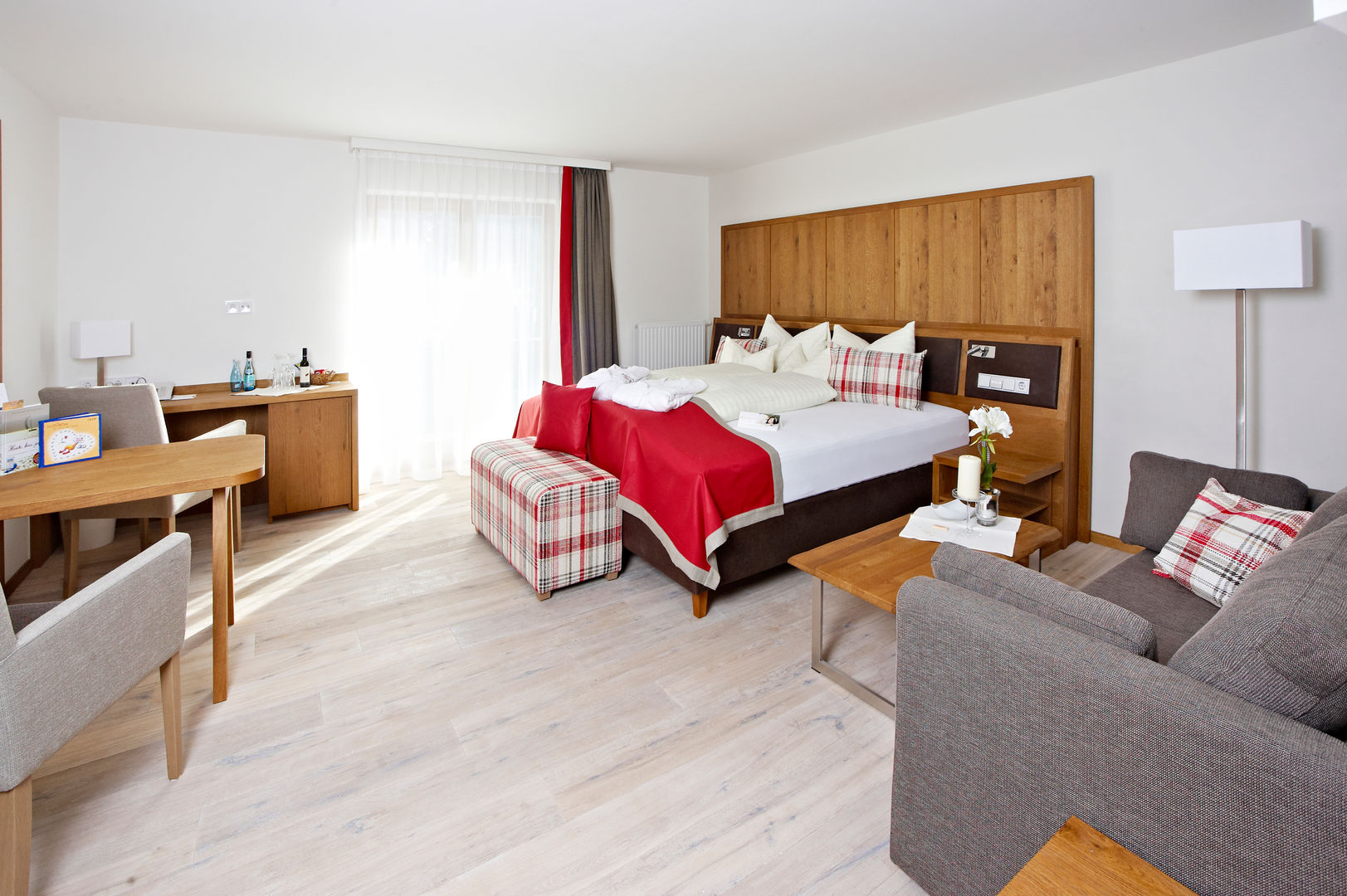 Renovación Hotel 30 habitaciones, Wedi GmbH Sucursal ESPAÑA Wedi GmbH Sucursal ESPAÑA 商業空間 ホテル