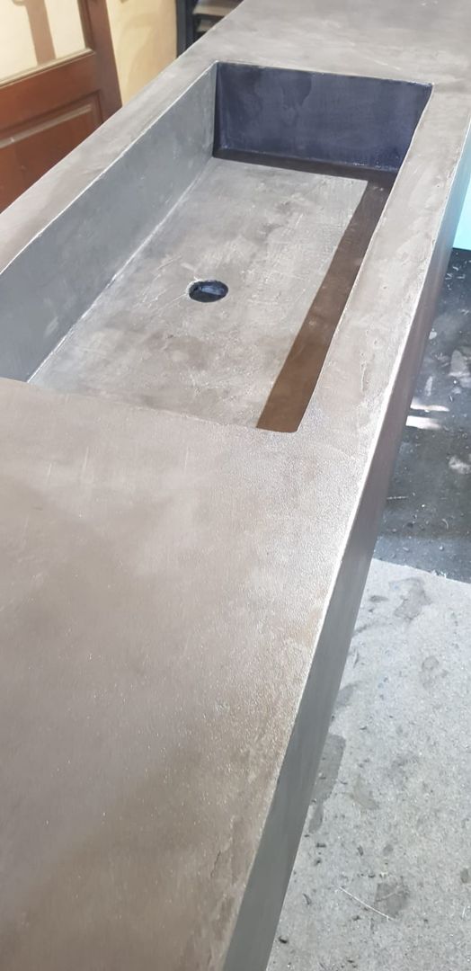 Fabricación de un lavabo con paneles de construcción WEDI revestido en Microcemento, Wedi GmbH Sucursal ESPAÑA Wedi GmbH Sucursal ESPAÑA Industrial style bathroom