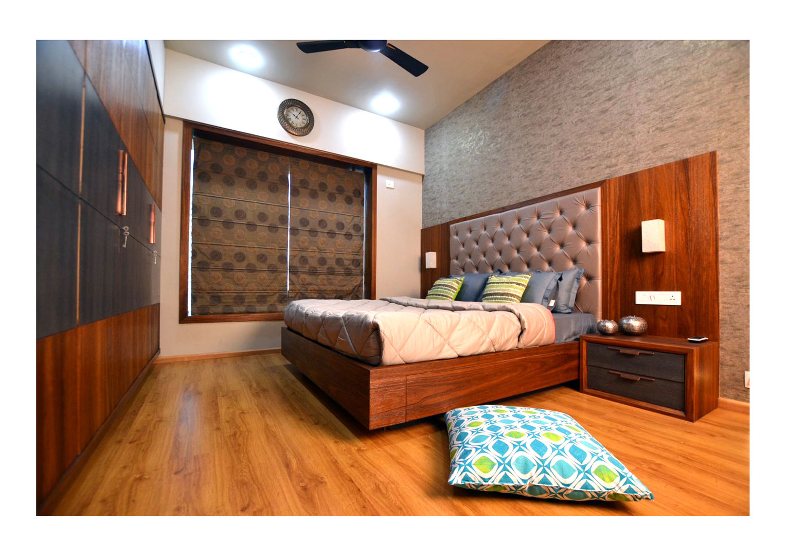 2BHK Gaurav and Seema | Balewadi, Pune | 2017, Nikhil Kanthe Nikhil Kanthe Minimalist bedroom