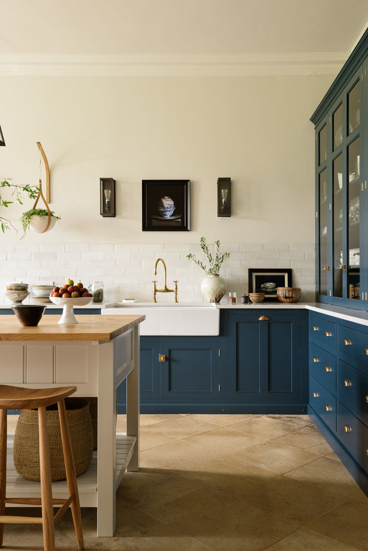 A Lincolnshire Hall by deVOL deVOL Kitchens Kitchen blue cabinets,blue kitchen,prep table,kitchen island,quartz worktop,quartz,silestone,devol,devol kitchens,belfast sink,farmhouse sink,butler sink