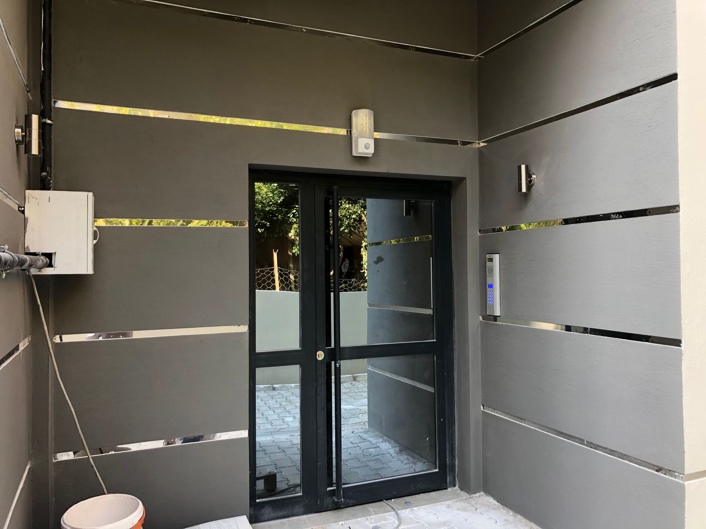 Bina giriş kapısı ASK MİMARLIK İNŞAAT Merdivenler