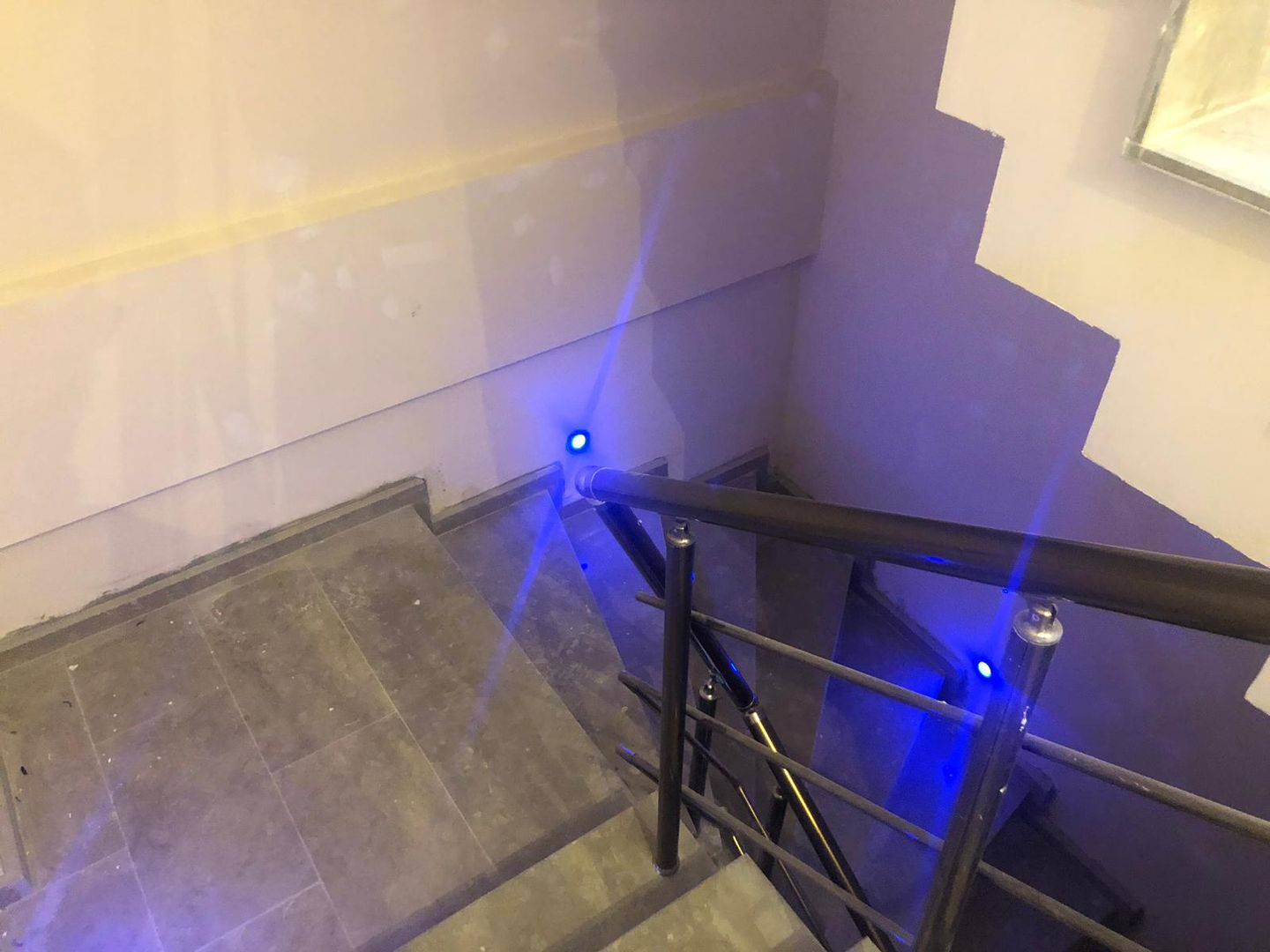 Bina merdivenleri ASK MİMARLIK İNŞAAT Merdivenler