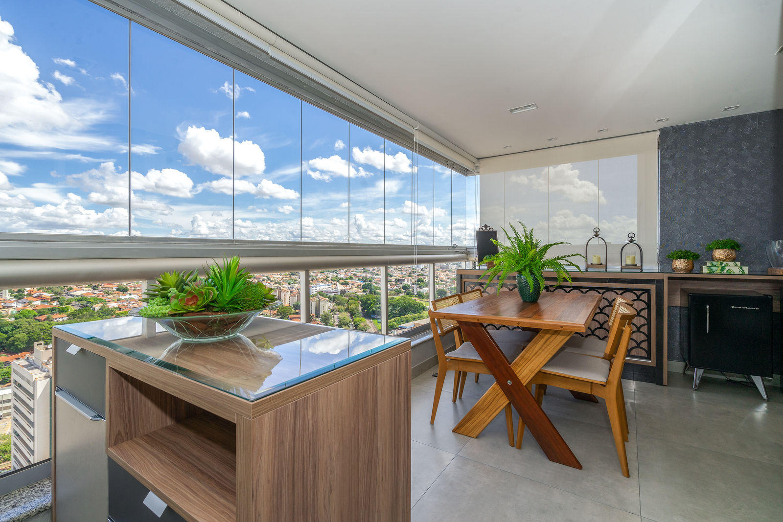 Varanda Gourmet Cintia Abreu - Arquitetura e Interiores Varandas