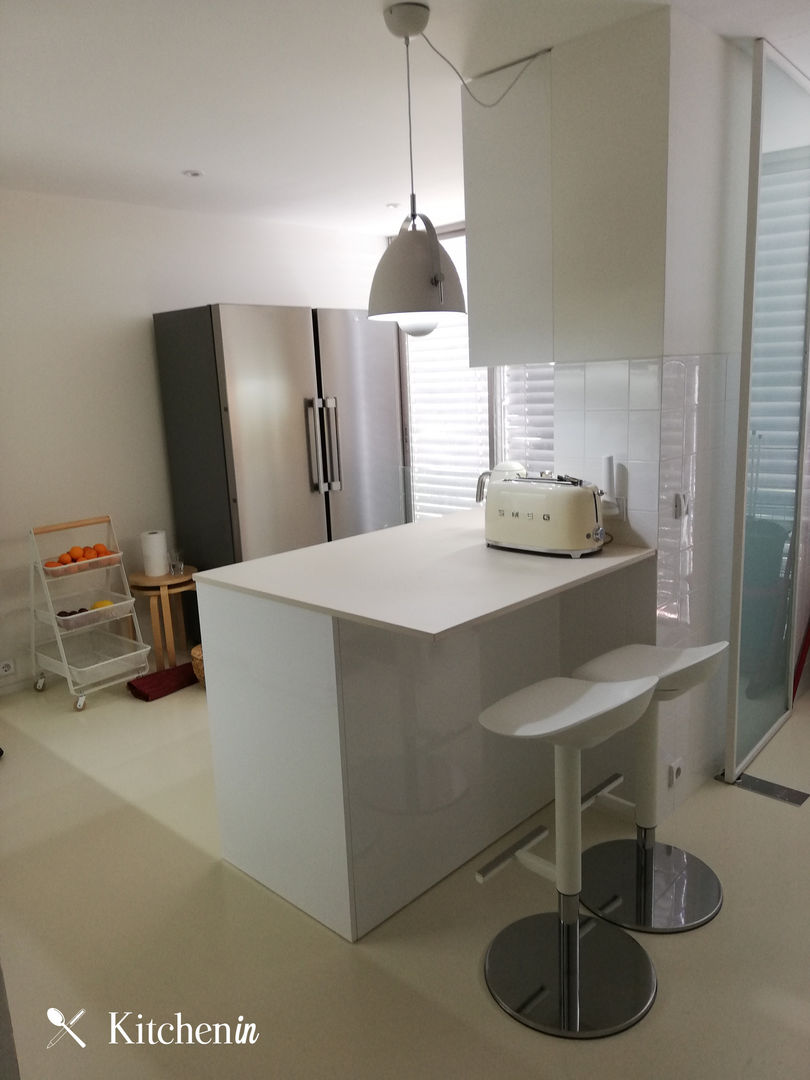 Projeto SJ - Maia, Kitchen In Kitchen In Dapur Modern