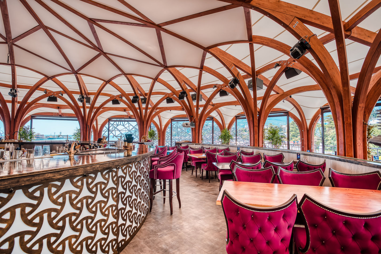 Ресторан PTIZZA. Ялта, Alpbau Alpbau Hiên, sân thượng phong cách Bắc Âu Gỗ Wood effect