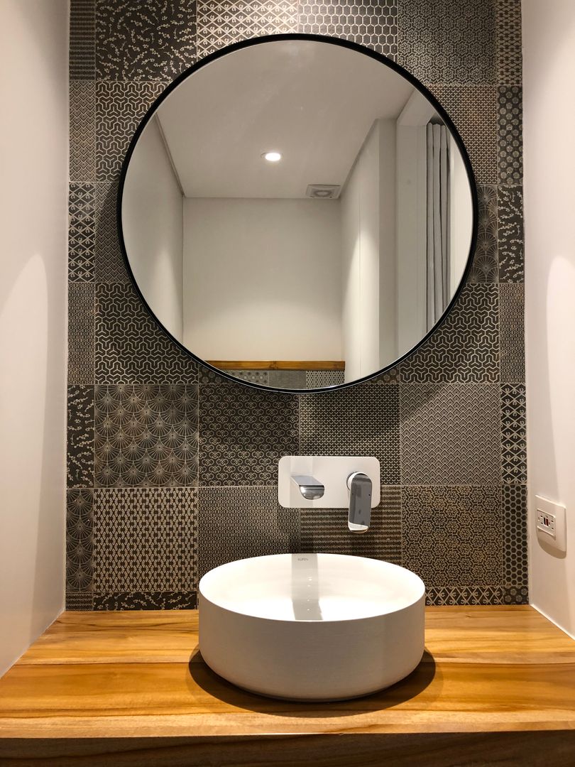 Apartamento AGS, entrearquitectosestudio entrearquitectosestudio Modern style bathrooms Ceramic