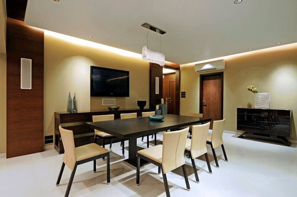 Living cum Dining Area SPACE DESIGN STUDIOS Minimalist dining room