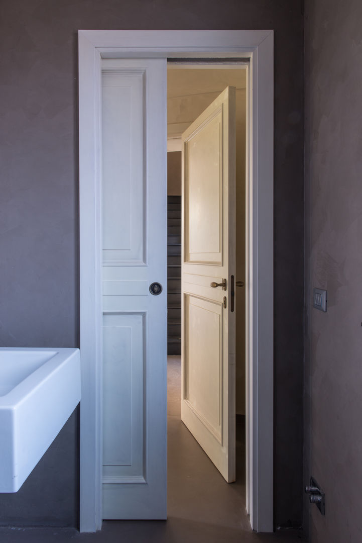 Porte ad hoc per la tua casa!, Opendoor Italia Opendoor Italia Puertas de estilo minimalista