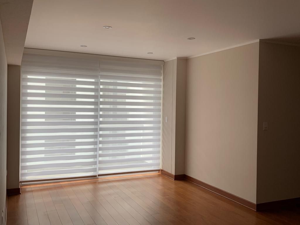 Cortinas roller rollux homify Puertas y ventanas de estilo moderno