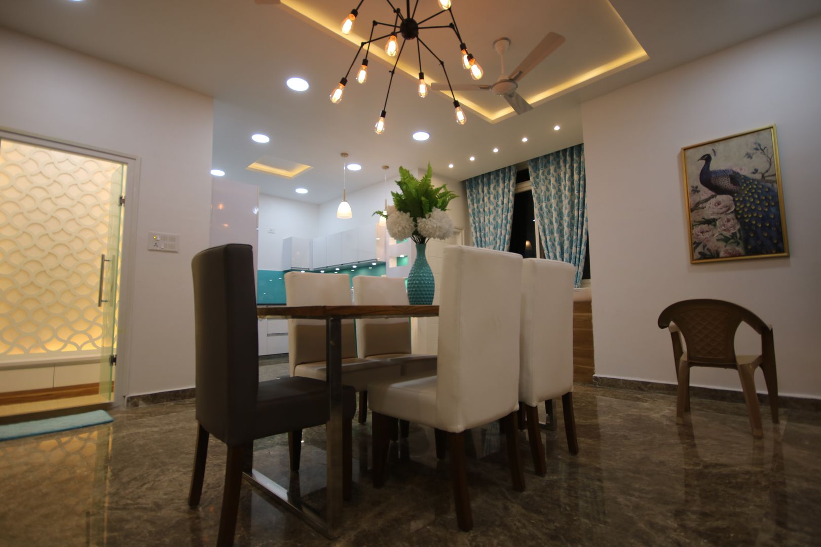 Elegant Styled Vibrant 3BHK Project @ Alwal, Enrich Interiors & Decors Enrich Interiors & Decors غرفة السفرة