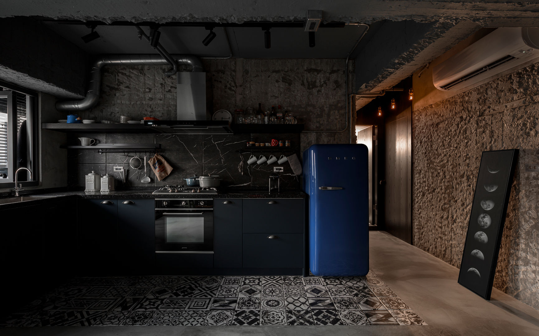 kitchen & living area 湜湜空間設計 廚房 橱柜,台面,厨房,厨房炉灶,地板,气体,音响设备,汽车设计,客厅,机器