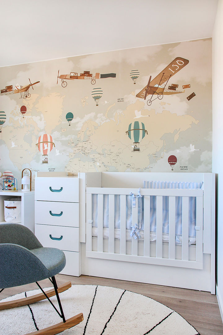 homify Modern nursery/kids room