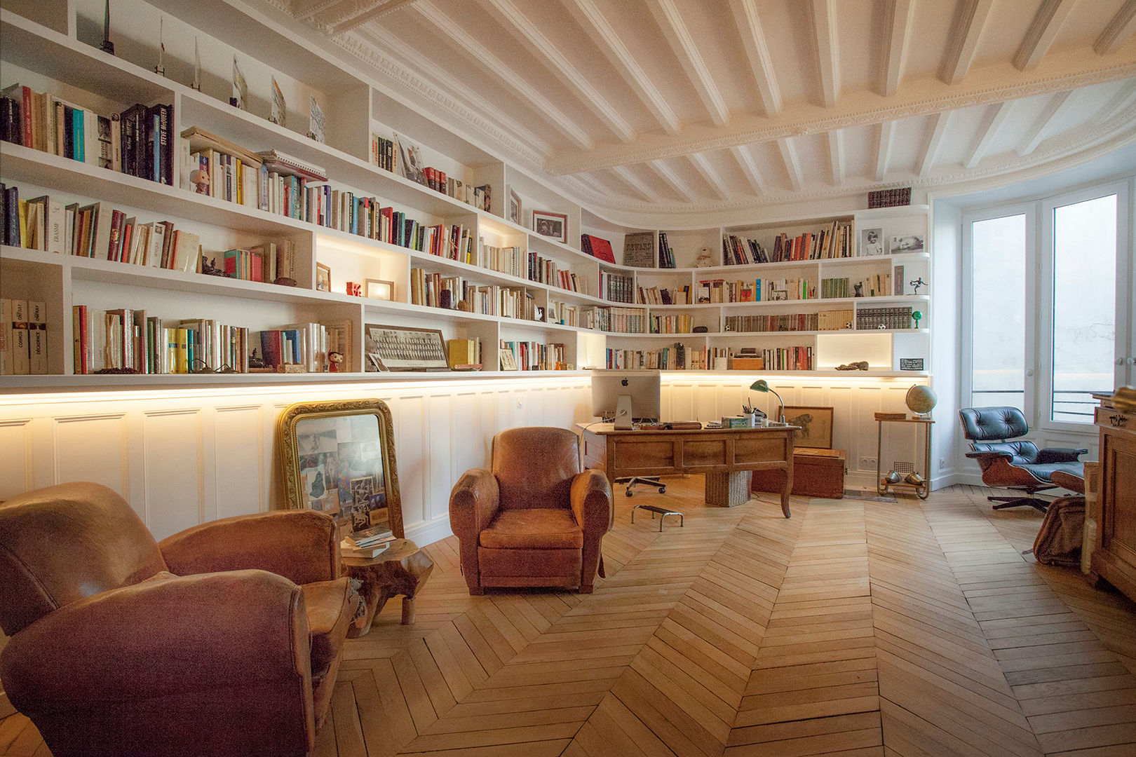 Modernisation d'un appartement haussmannien 250 m2, Créateurs d'Interieur Créateurs d'Interieur Eclectic style study/office Wood Wood effect