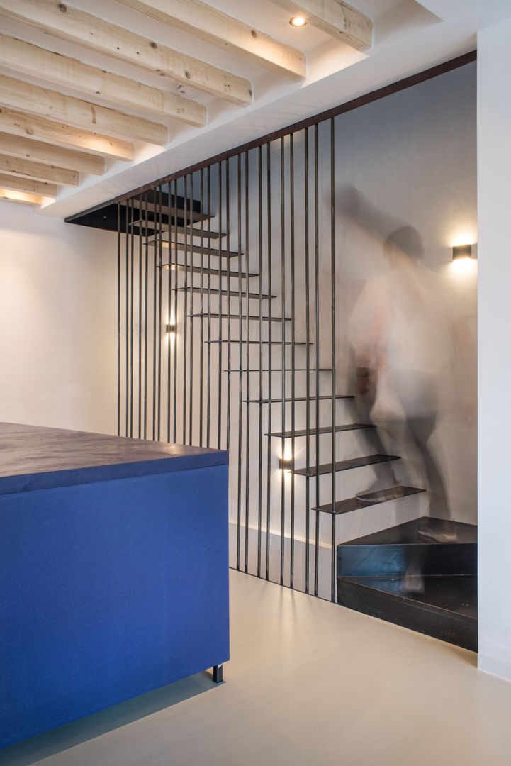 Nieuwendammerdijk HOP Architecten Trap Metaal Zwart