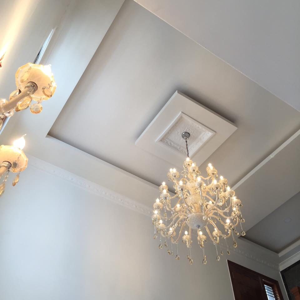 Double height ceiling with vintage Chandeliers to highlight the theme Phat Phorms Designs