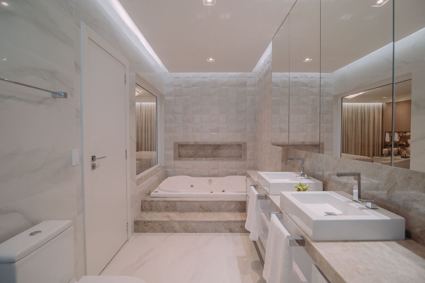 banho master ISADORA MARTEL interiores Banheiros modernos