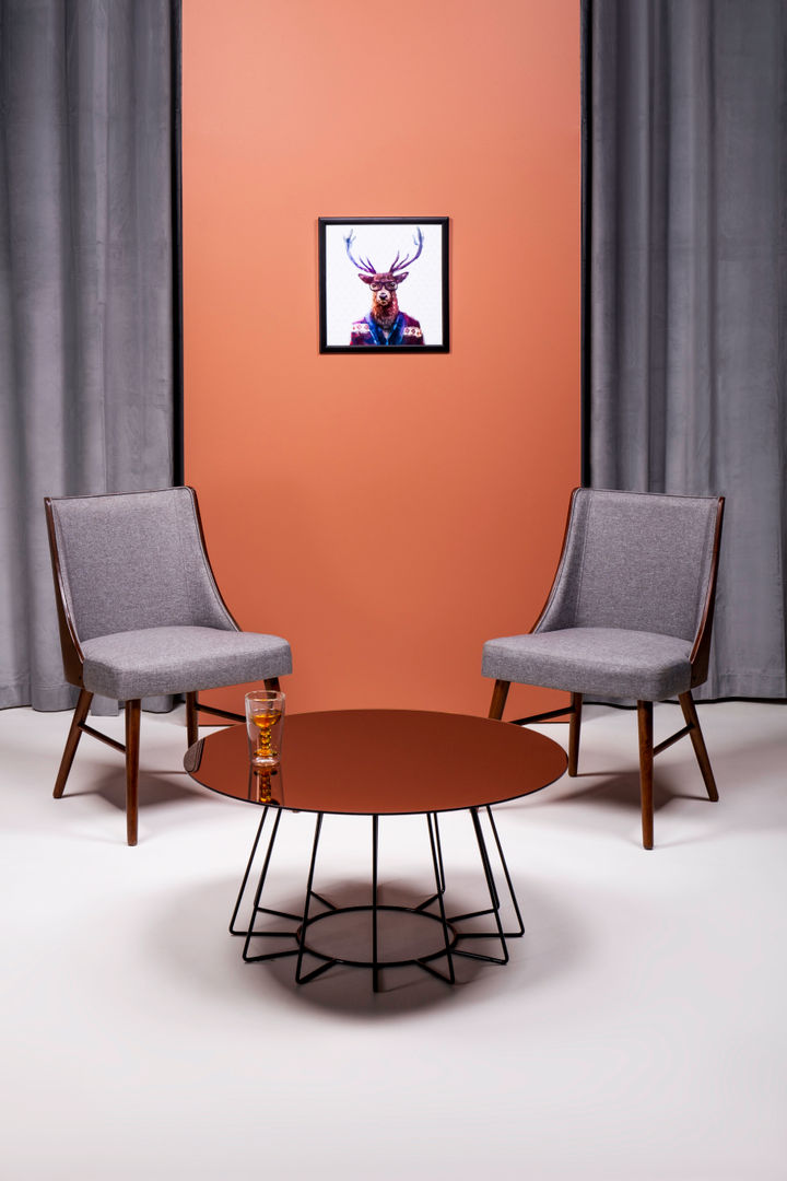 ¿Cómo decorar espacios pequeños?, moblum moblum Modern living room Stools & chairs