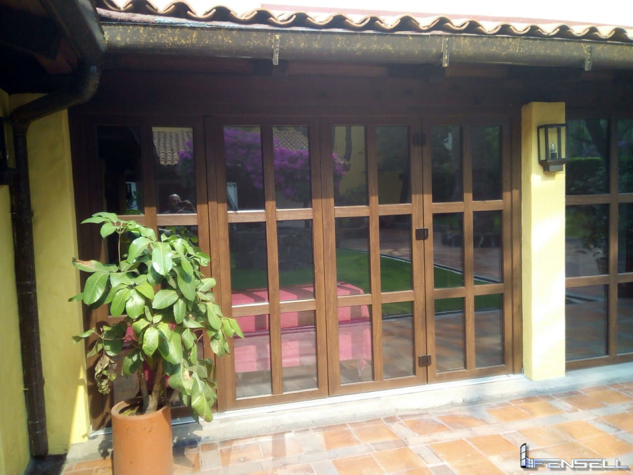 Proyecto Merck, FENSELL FENSELL Colonial style doors Plastic Doors