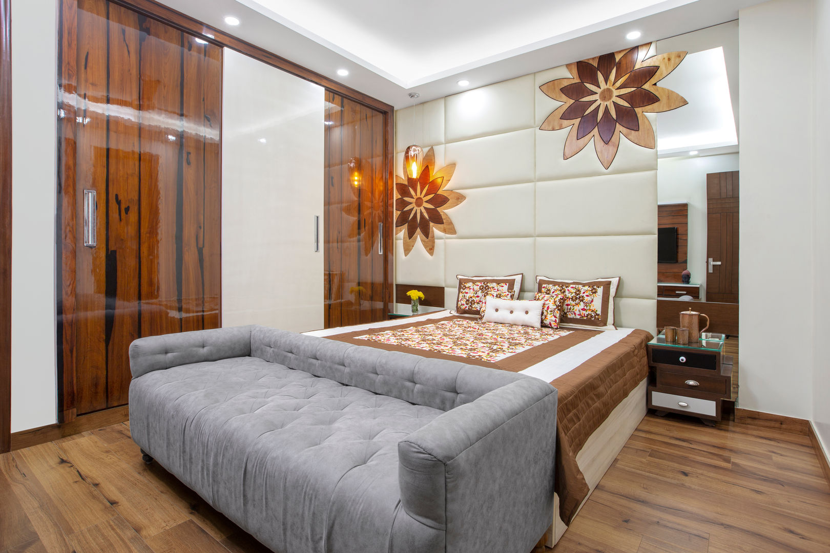 homify Modern style bedroom Wardrobes & closets