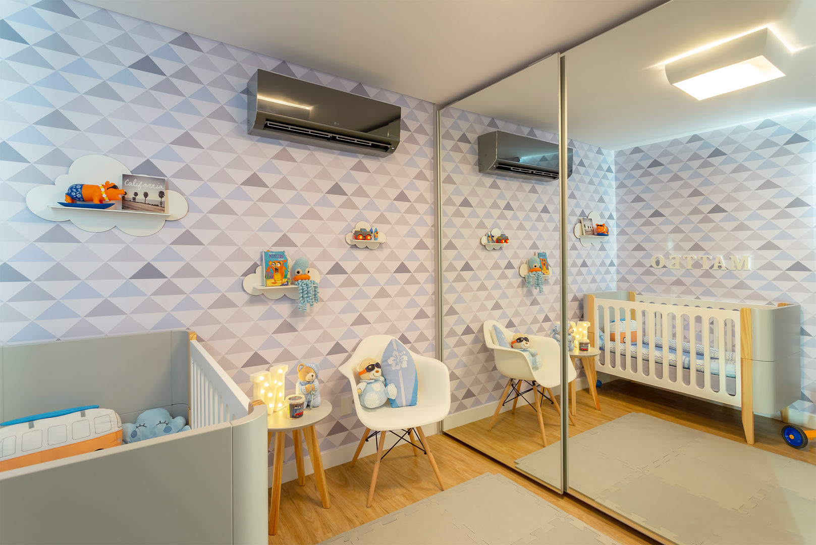 Quarto do bebê- Apto BAY301, Cassiana Rubin Arquitetura Cassiana Rubin Arquitetura Nursery/kid’s room