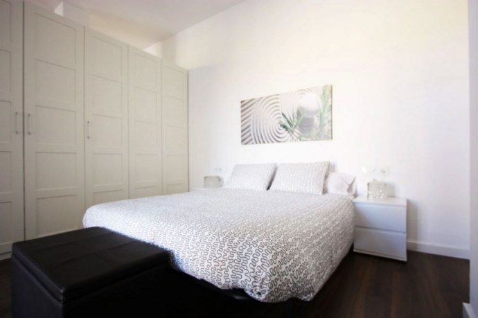 REFORMA DE APARTAMENTO EN CASCO ANTIGUO DE PALMA DE MALLORCA, FOCUS Arquitectura FOCUS Arquitectura Kamar tidur kecil