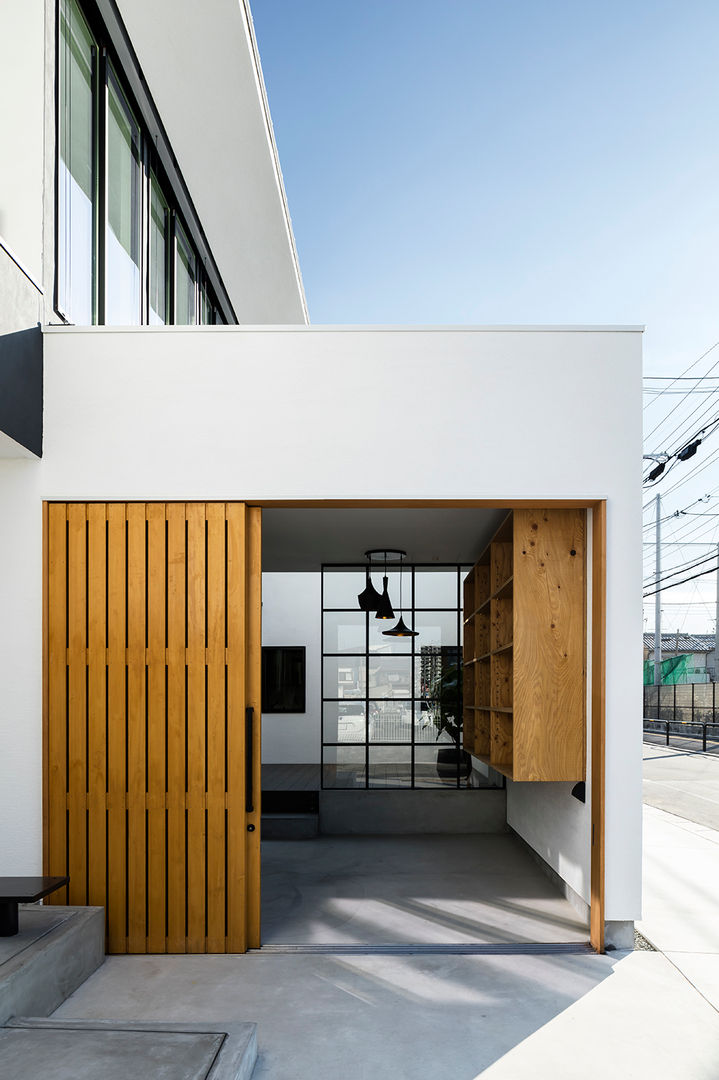 House OK, HAMADA DESIGN HAMADA DESIGN Garage/Rimessa in stile moderno