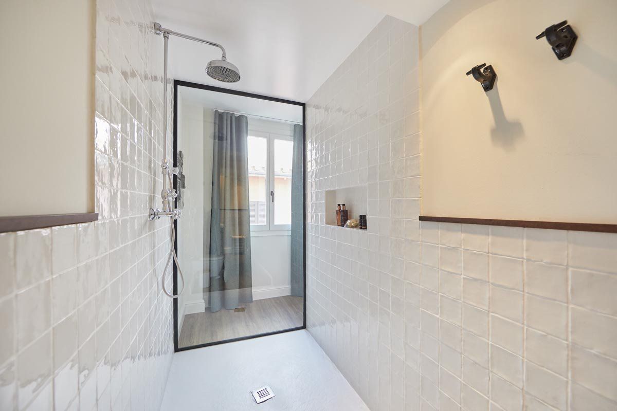 REFORMA HOTEL CASCO ANTIGUO, FOCUS Arquitectura FOCUS Arquitectura Classic style bathroom Tiles