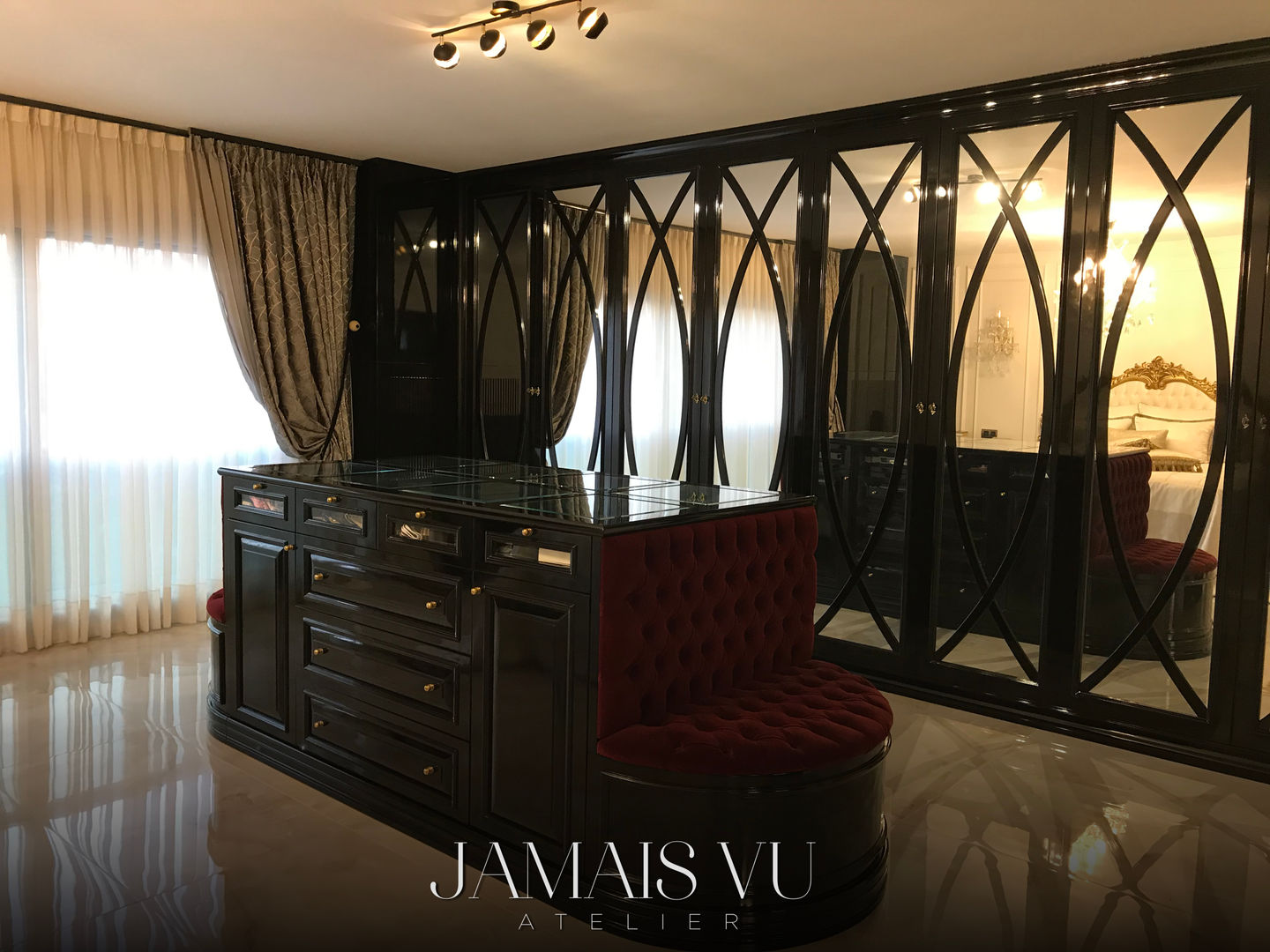 U_Mansion', Jamaıs Vu Atelıer Jamaıs Vu Atelıer クラシカルスタイルの 寝室