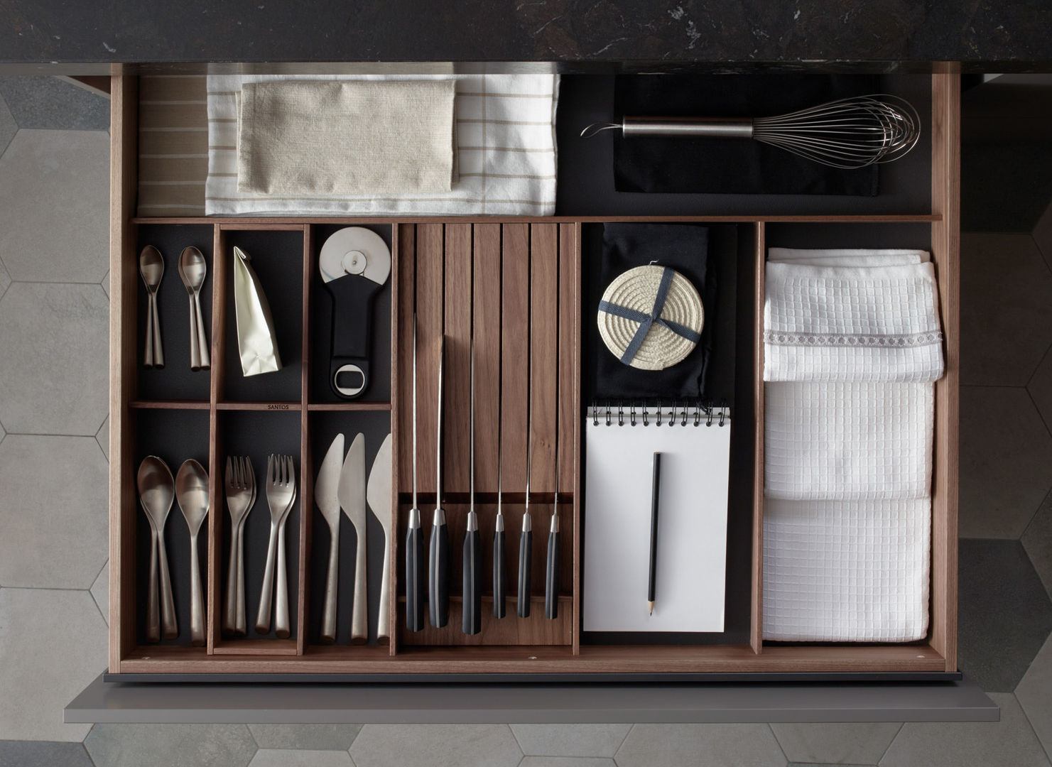 Design de interiores de loja de cozinhas - Santos, Alquimia Alquimia Dapur Modern Storage