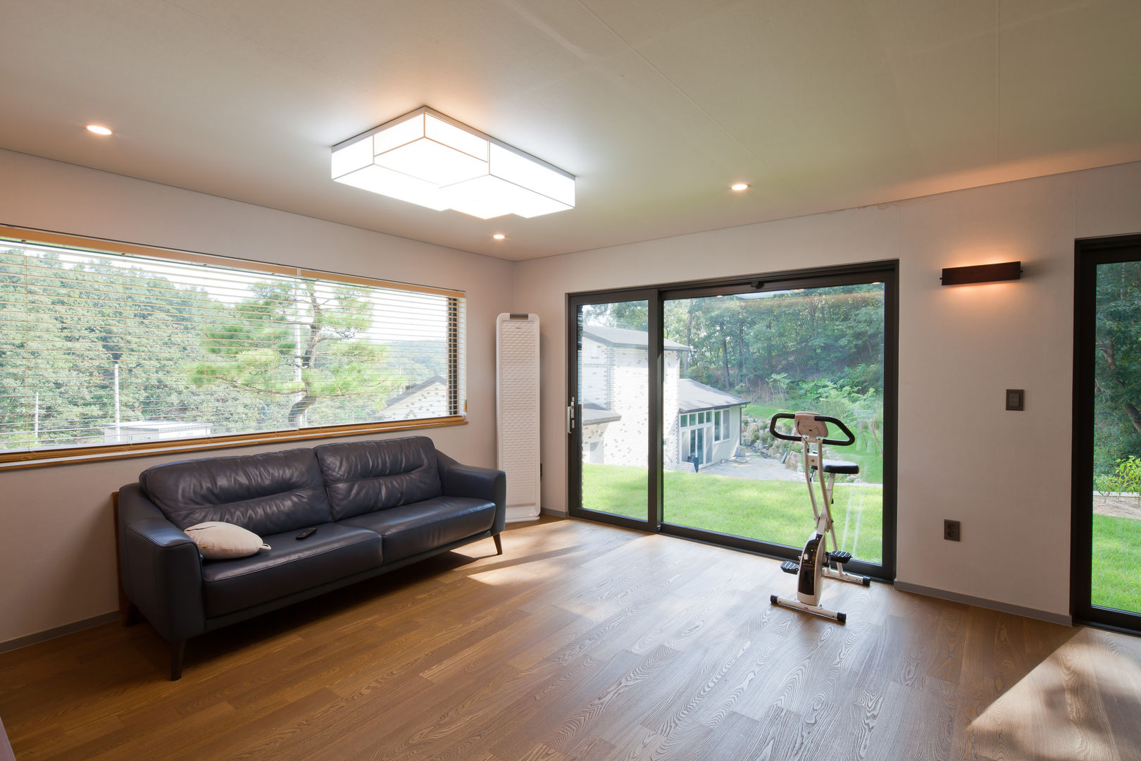 [양평목조주택] 양서면 도곡리에 위치한 양평목조주택 실내/실외, 위드하임 Withheim 위드하임 Withheim Scandinavian style living room
