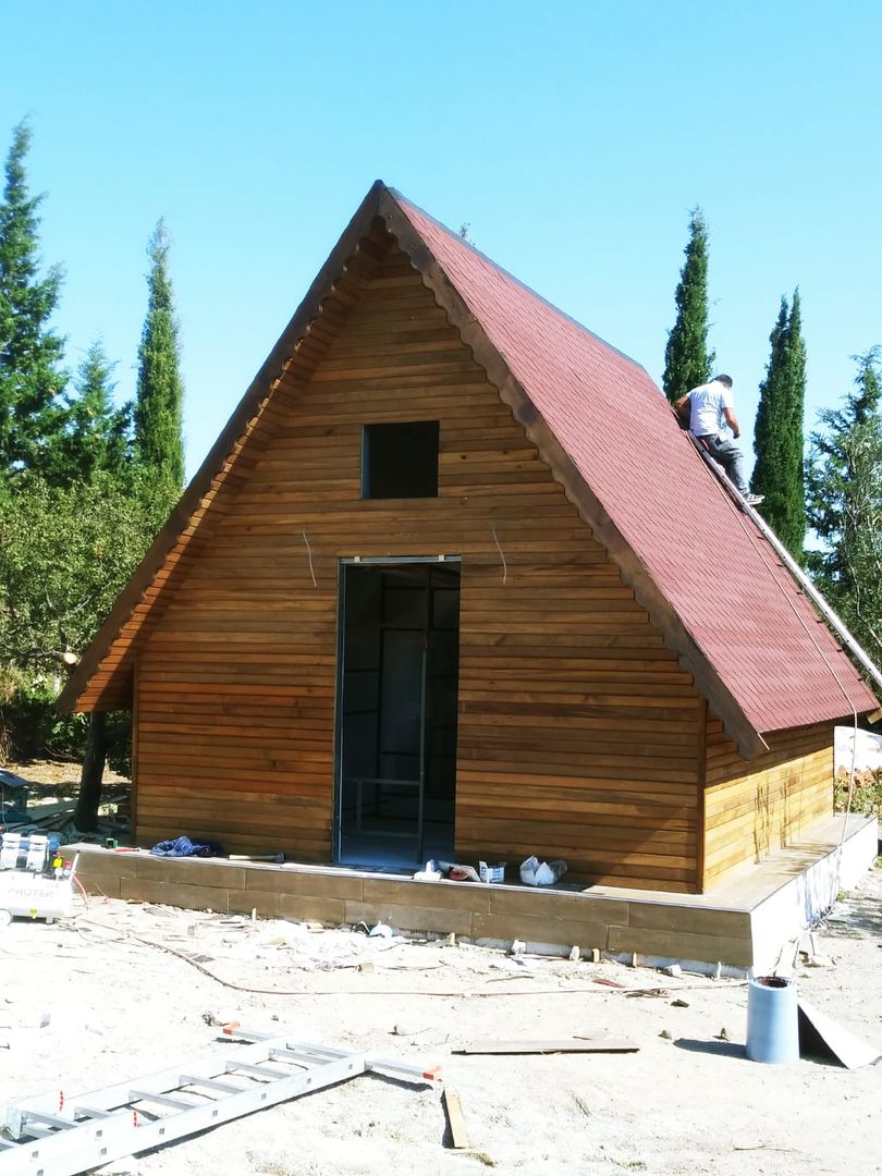 Doğayla İç İçe Tek Katlı Hafif Çelik Bir Ev - Bungalov, ASK MİMARLIK İNŞAAT ASK MİMARLIK İNŞAAT Casas campestres Madeira Efeito de madeira