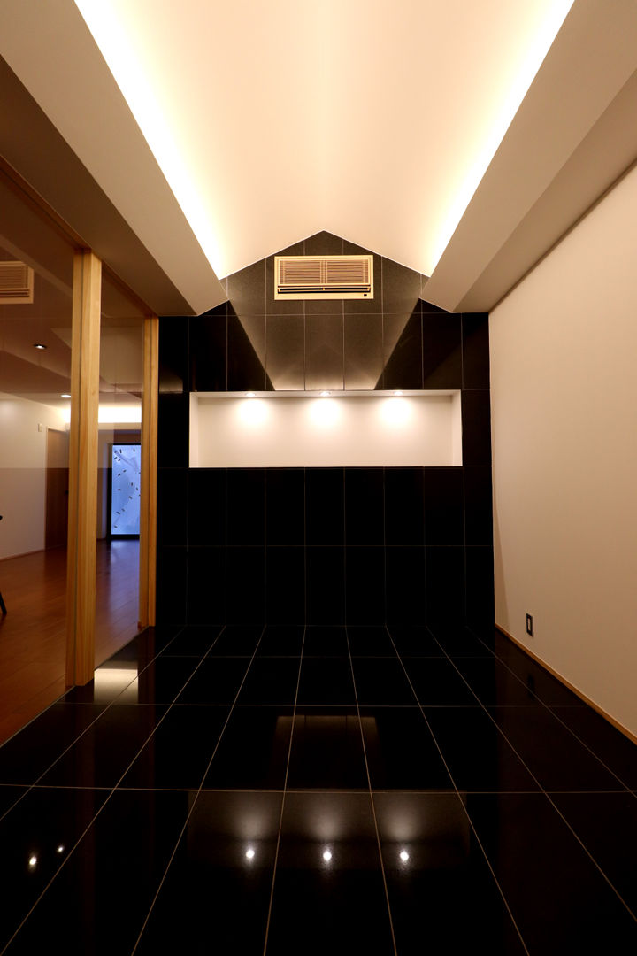 「IGAKANBE」伊賀神戸の家, CN-JAPAN／藤村正継 CN-JAPAN／藤村正継 Asian corridor, hallway & stairs Marble