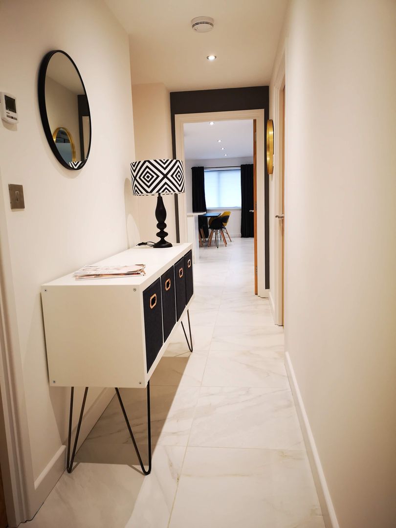 Hallway THE FRESH INTERIOR COMPANY Corredores, halls e escadas modernos Mármore Dulux pure white & Urban Obsession mustard accessories Ikea curtains marble tiled floor open plan living ikea kallax hairpin legs