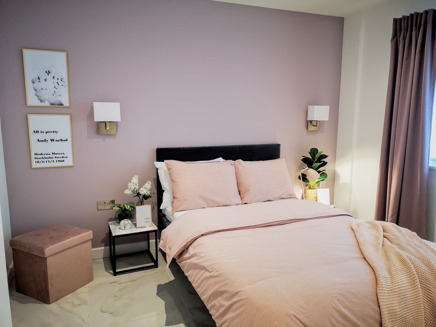 Chalk pink bedroom THE FRESH INTERIOR COMPANY Dormitorios pequeños Mármol Dulux dusted fondant paint ikea curtains ottoman wall lights marble floor tiles