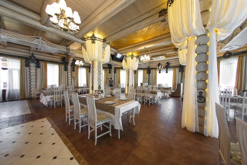 РЕСТОРАН В ЗАГОРОДНОМ КЛУБЕ, STUDIO DESIGN КРАСНЫЙ НОСОРОГ STUDIO DESIGN КРАСНЫЙ НОСОРОГ Espacios comerciales Restaurantes