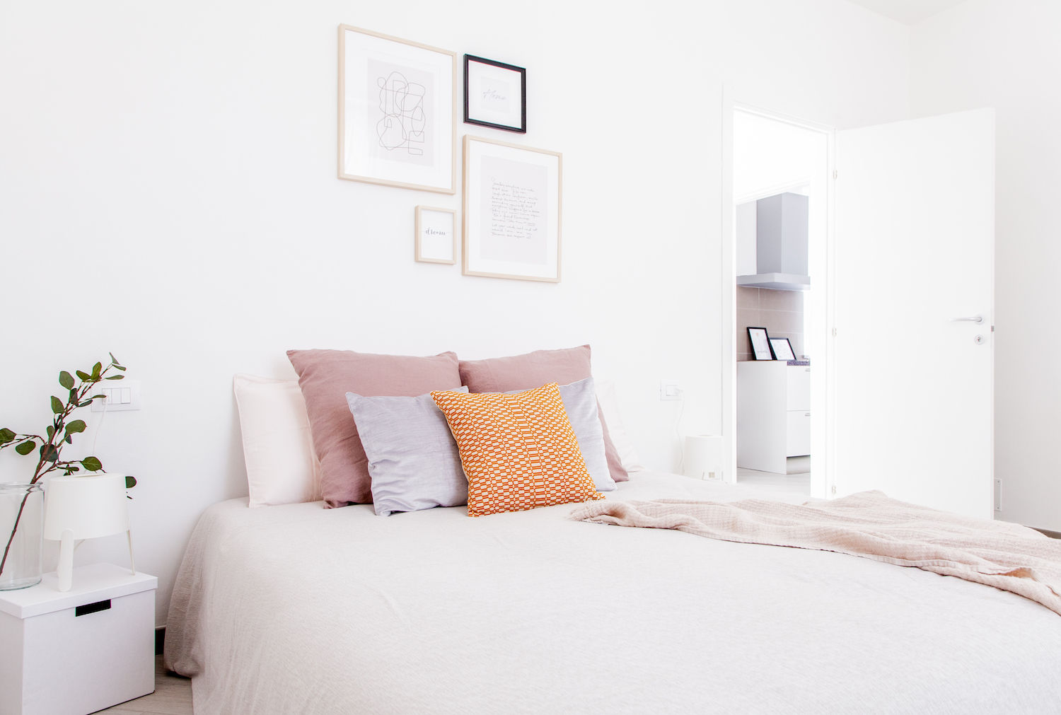 homify Minimalist bedroom