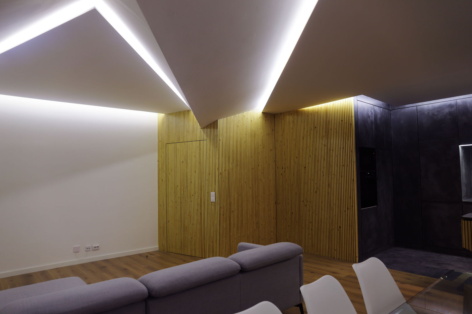 Remodelação de Apartamento T3 - Flow of Contrast , Office of Feeling Architecture, Lda Office of Feeling Architecture, Lda Livings de estilo moderno Madera Acabado en madera