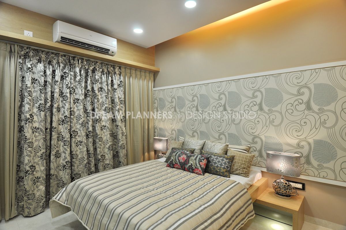 Residential Interior work , Dreamplanners Dreamplanners Phòng ngủ phong cách hiện đại Dệt may Amber/Gold Beds & headboards