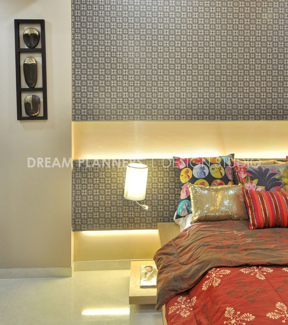 Residential Interior work , Dreamplanners Dreamplanners Tường & sàn phong cách Địa Trung Hải Đồng / Đồng / Đồng thau Wall & floor coverings