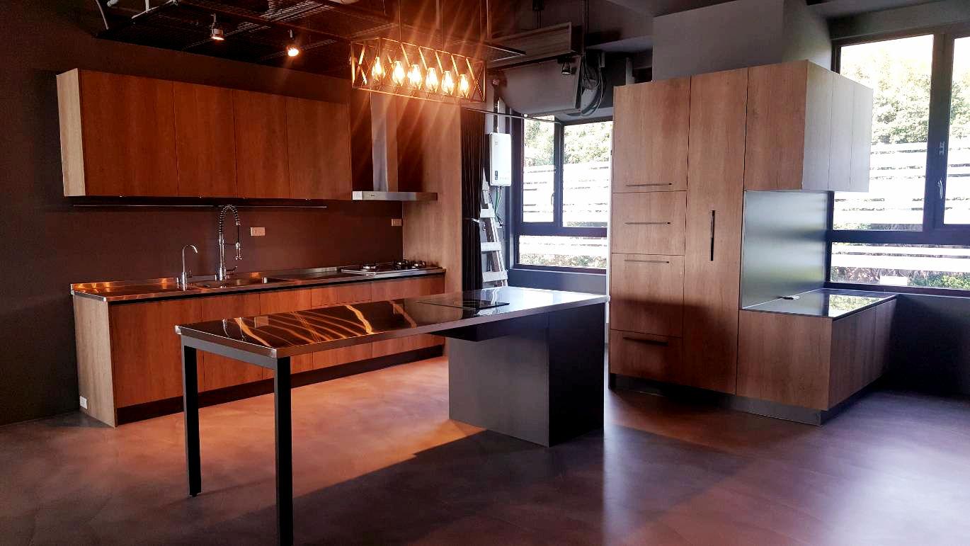 八里萊茵堡案, 微．櫥設計/We．Design Kitchen 微．櫥設計/We．Design Kitchen Cocinas industriales