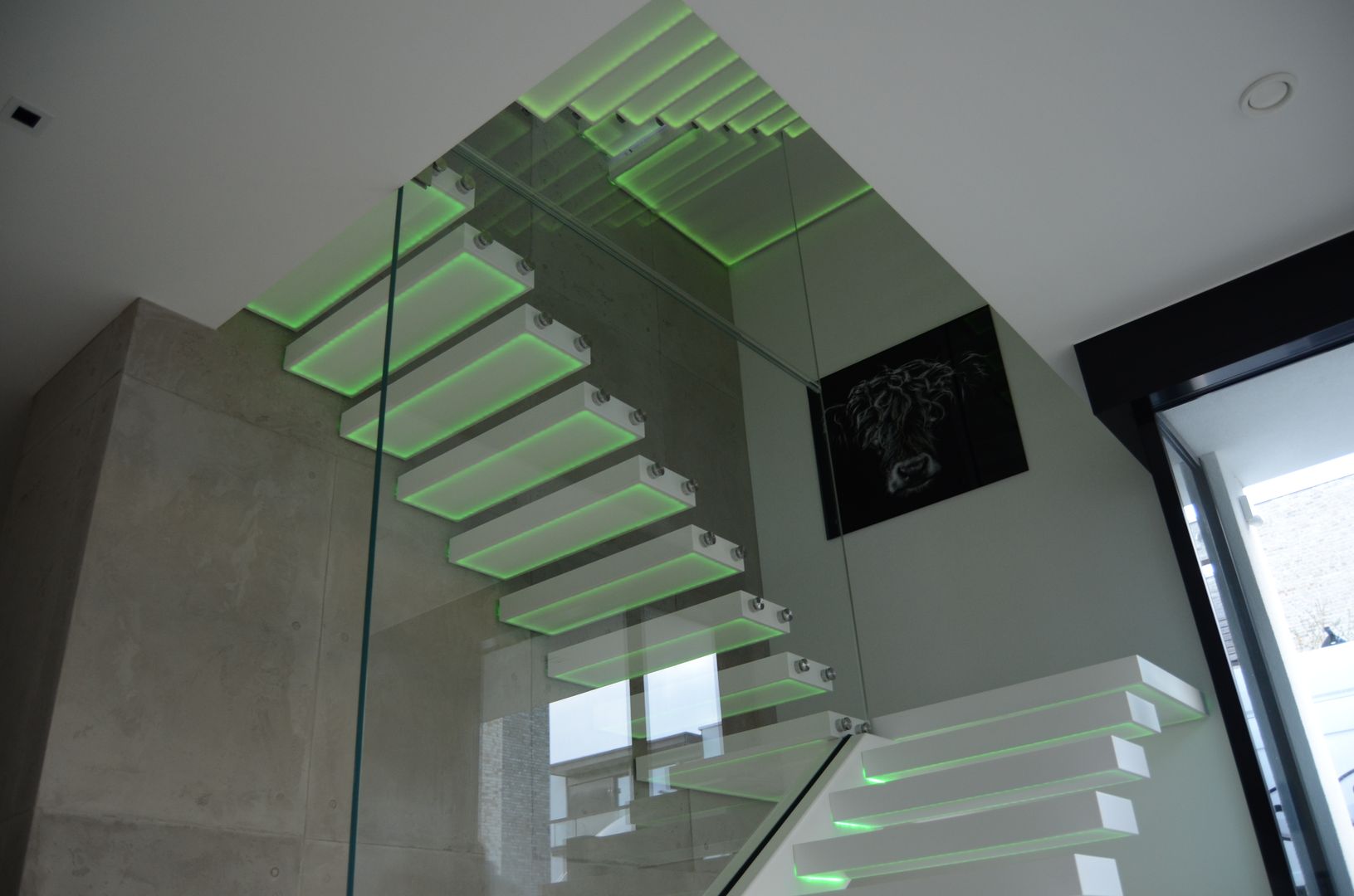 Moderne Designertreppe aus Corian, Siller Treppen/Stairs/Scale Siller Treppen/Stairs/Scale 階段 大理石