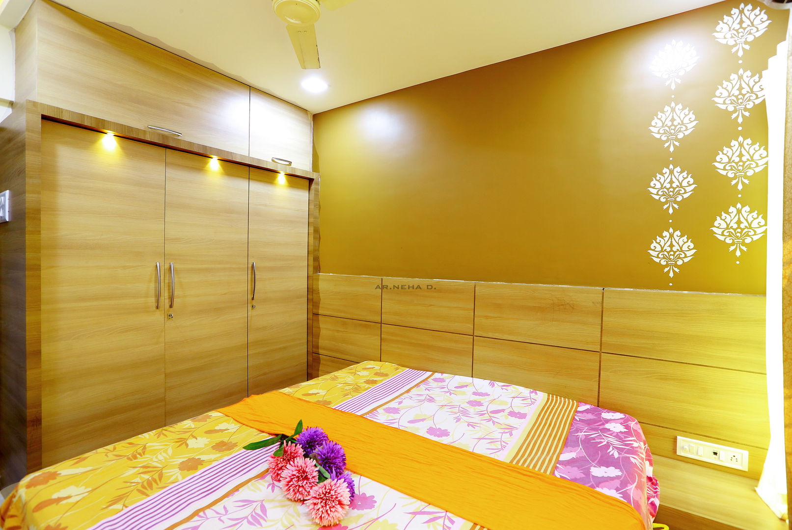 Interior Design of Mr.Santosh Patil's Residence , Neha Dharkar Neha Dharkar Kamar tidur kecil