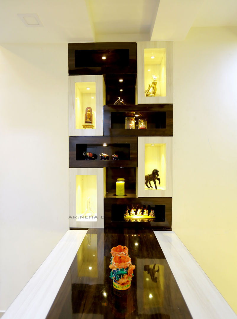 Interior Design of Mr.Santosh Patil's Residence , Neha Dharkar Neha Dharkar Sala da pranzo moderna Stoviglie & Bicchieri